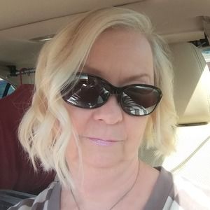 Meet your Posher, Cynthia